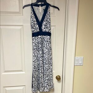 Ann Taylor Navy and White Leaf Print Maxi Dress